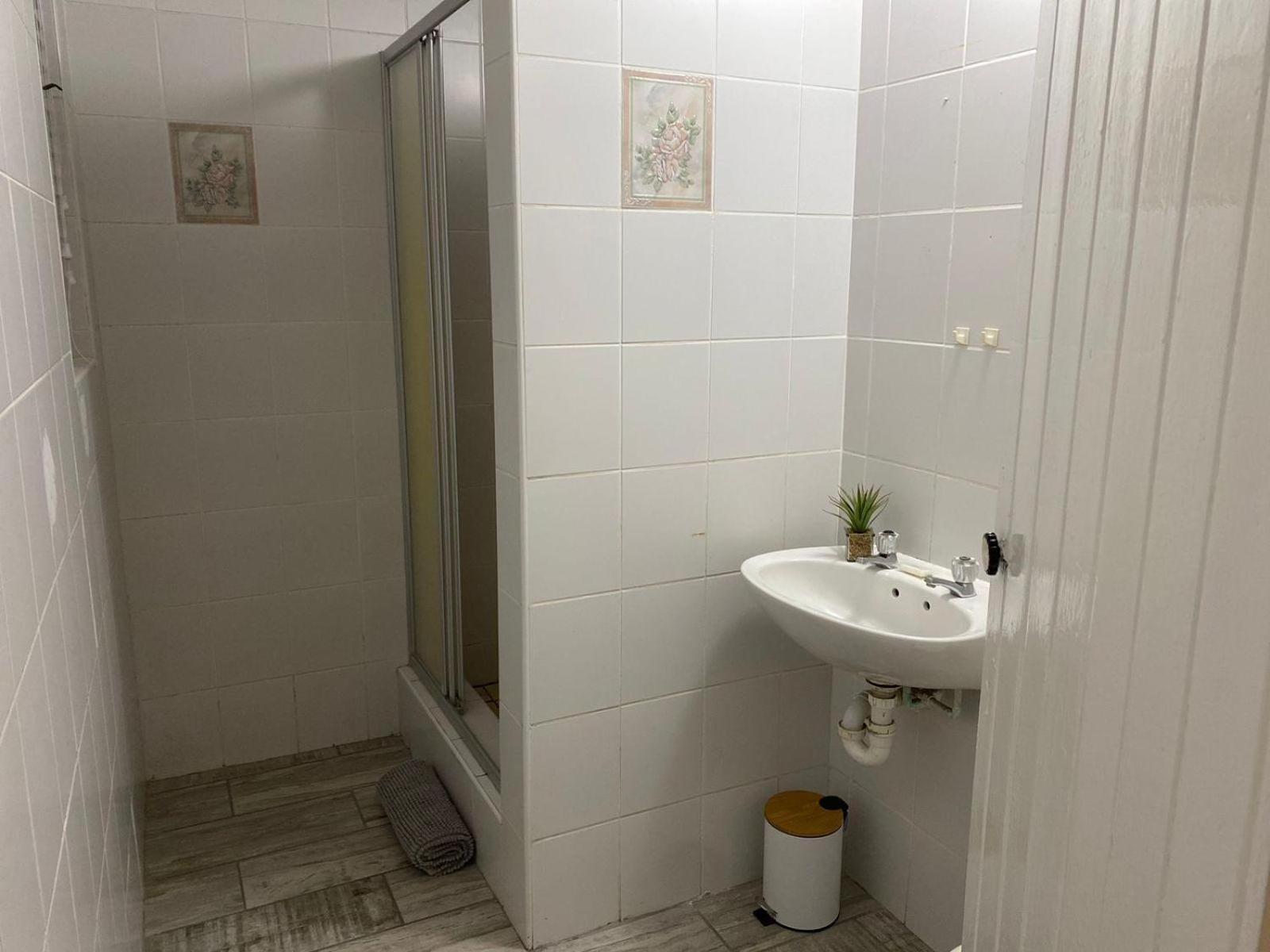 Lilla-Bett Self Catering Accommodation Mosselbaai Buitenkant foto