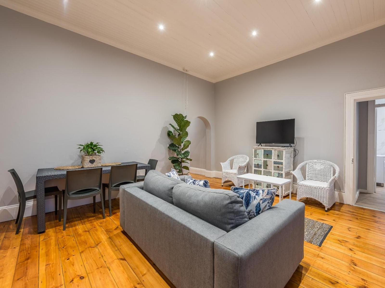 Lilla-Bett Self Catering Accommodation Mosselbaai Buitenkant foto